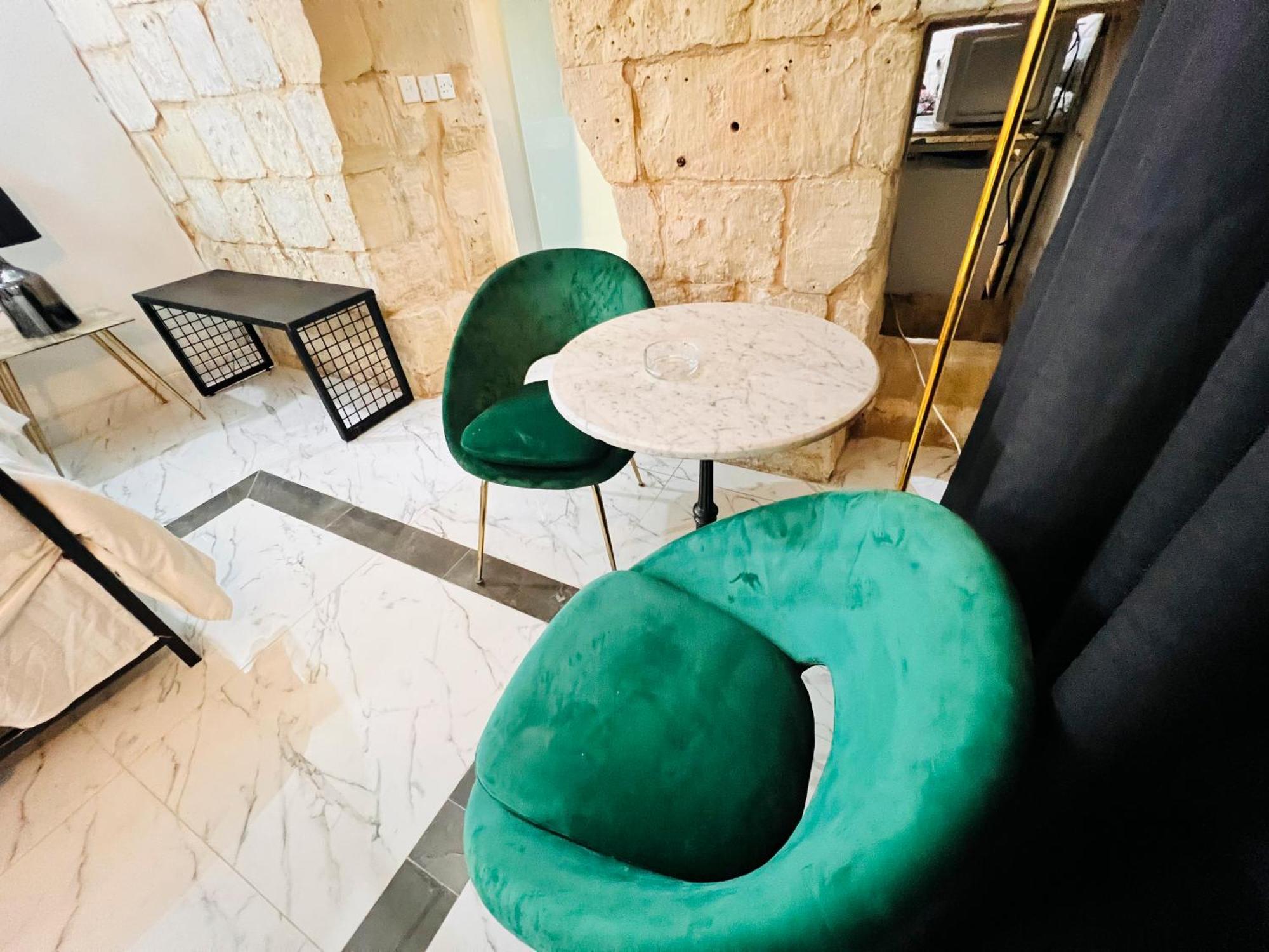 Charming Townhouse Prime Area Valletta Appartement Buitenkant foto