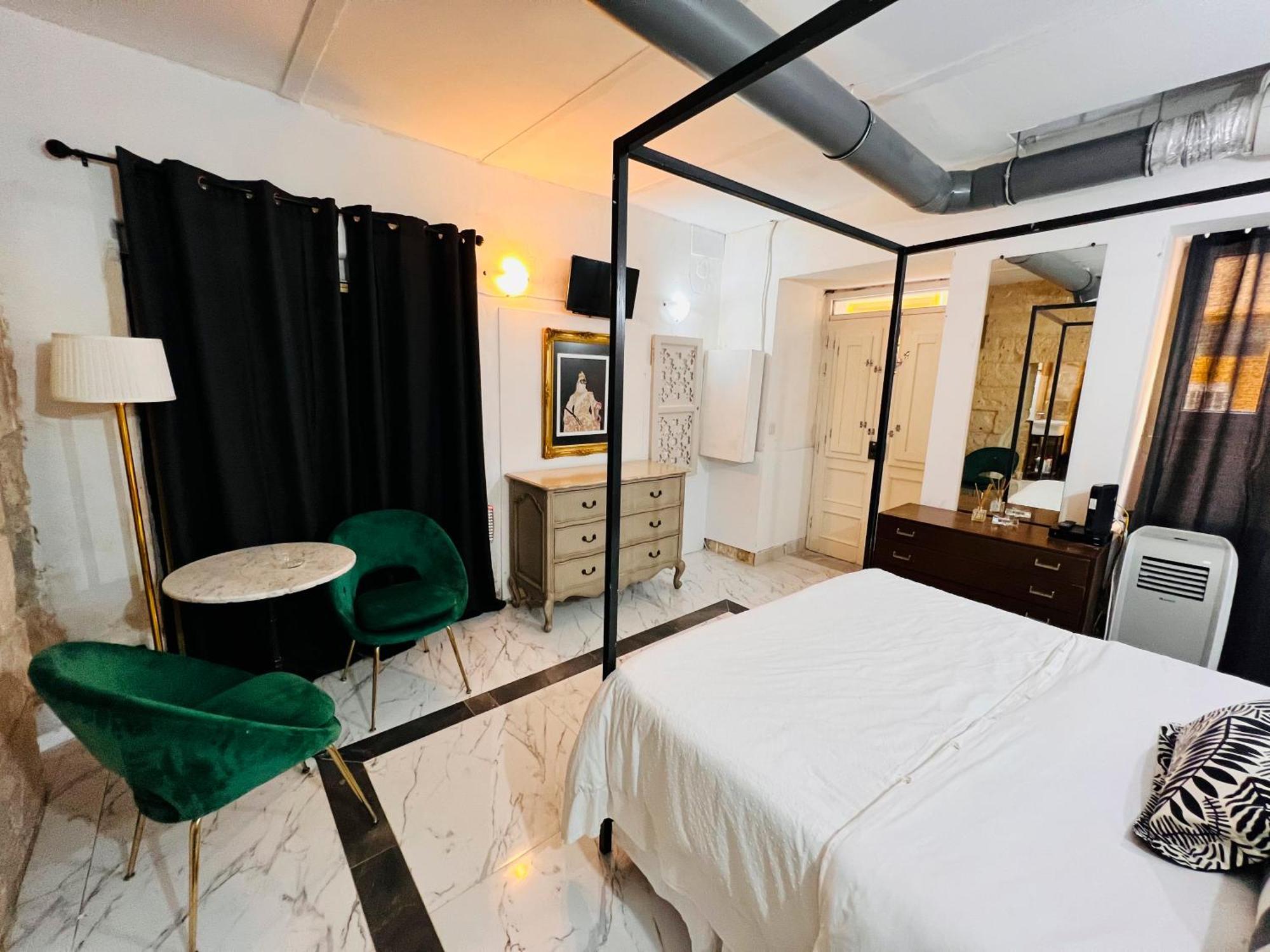 Charming Townhouse Prime Area Valletta Appartement Buitenkant foto