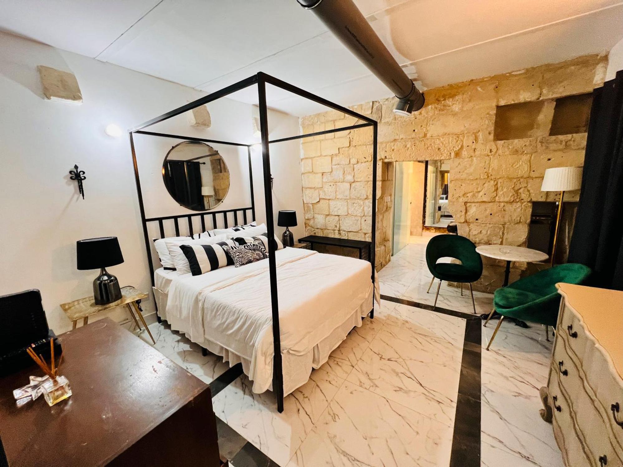Charming Townhouse Prime Area Valletta Appartement Buitenkant foto