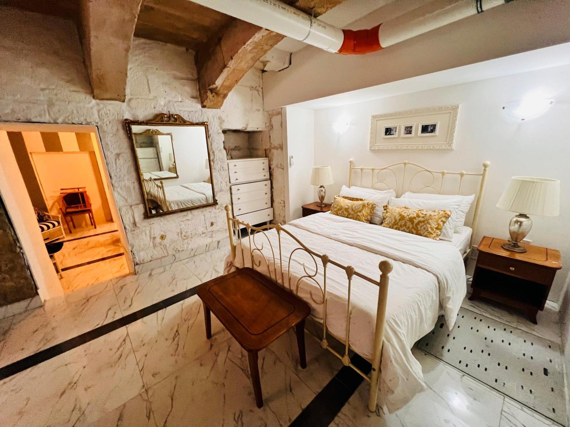 Charming Townhouse Prime Area Valletta Appartement Buitenkant foto