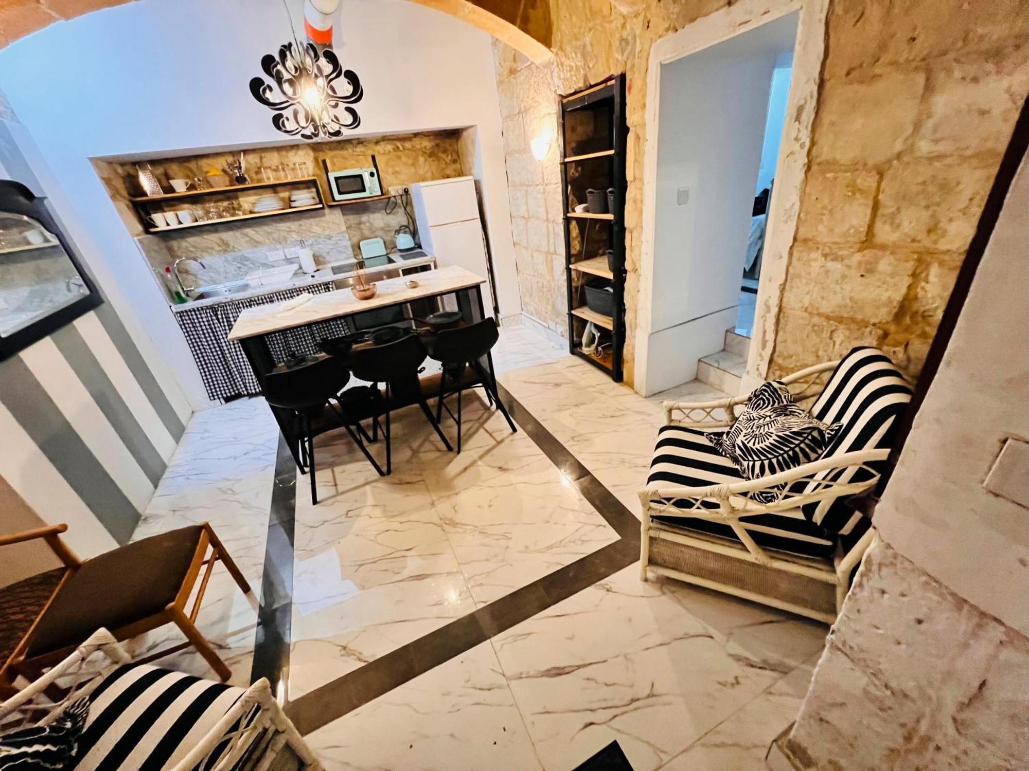 Charming Townhouse Prime Area Valletta Appartement Buitenkant foto