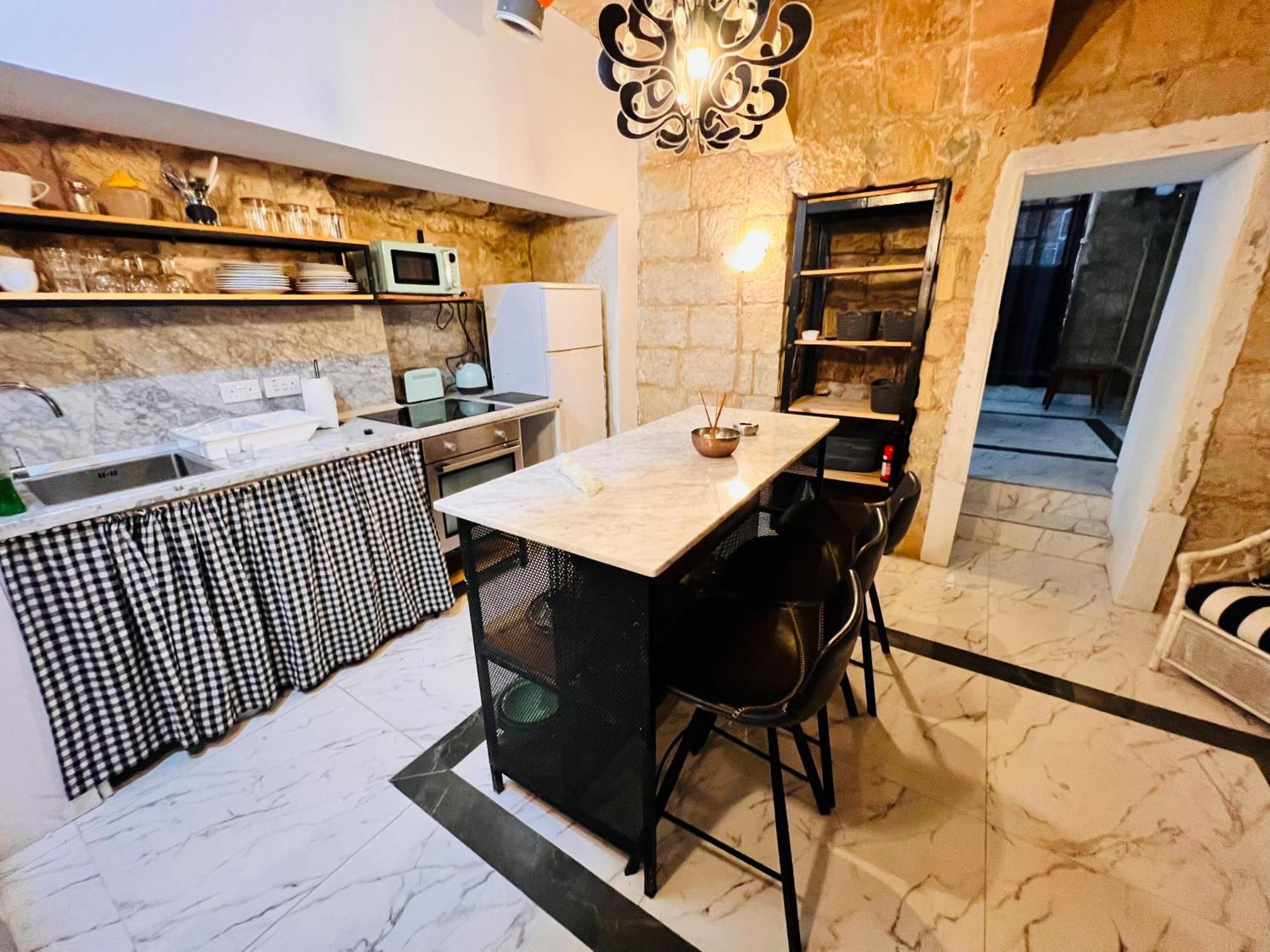 Charming Townhouse Prime Area Valletta Appartement Buitenkant foto