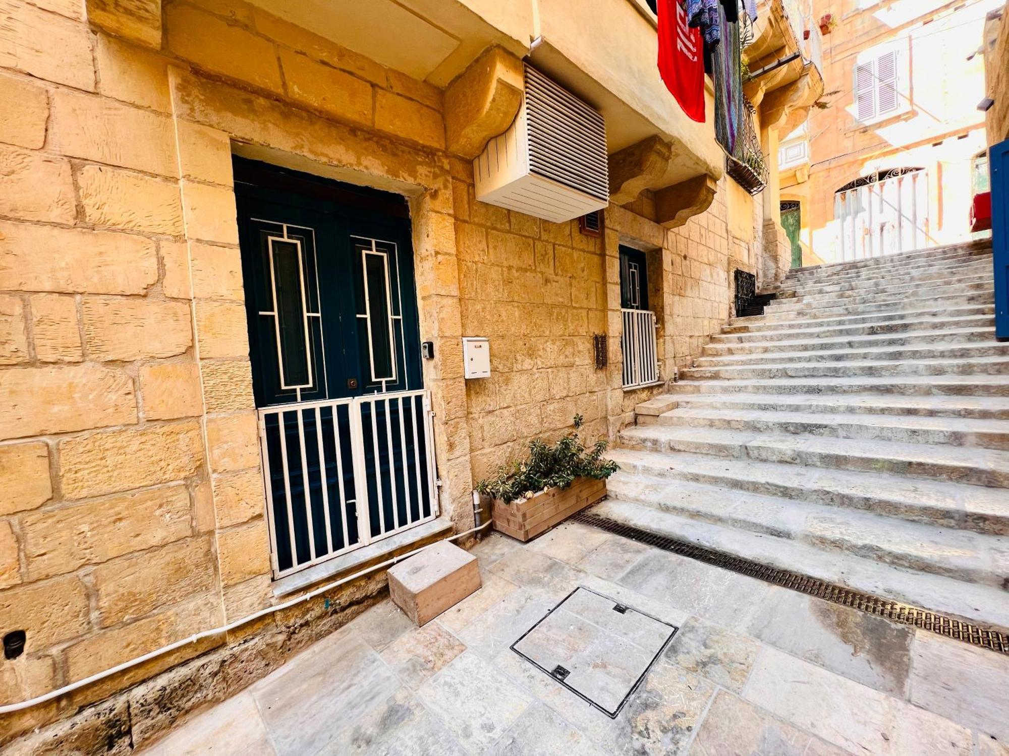 Charming Townhouse Prime Area Valletta Appartement Buitenkant foto