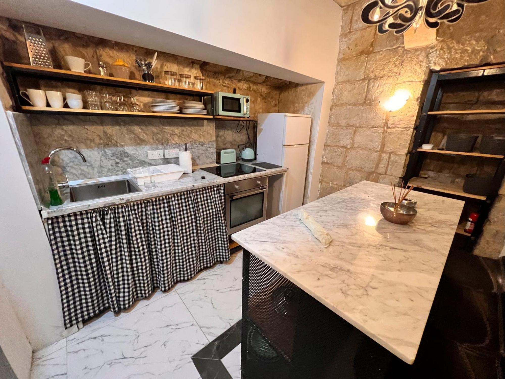 Charming Townhouse Prime Area Valletta Appartement Buitenkant foto