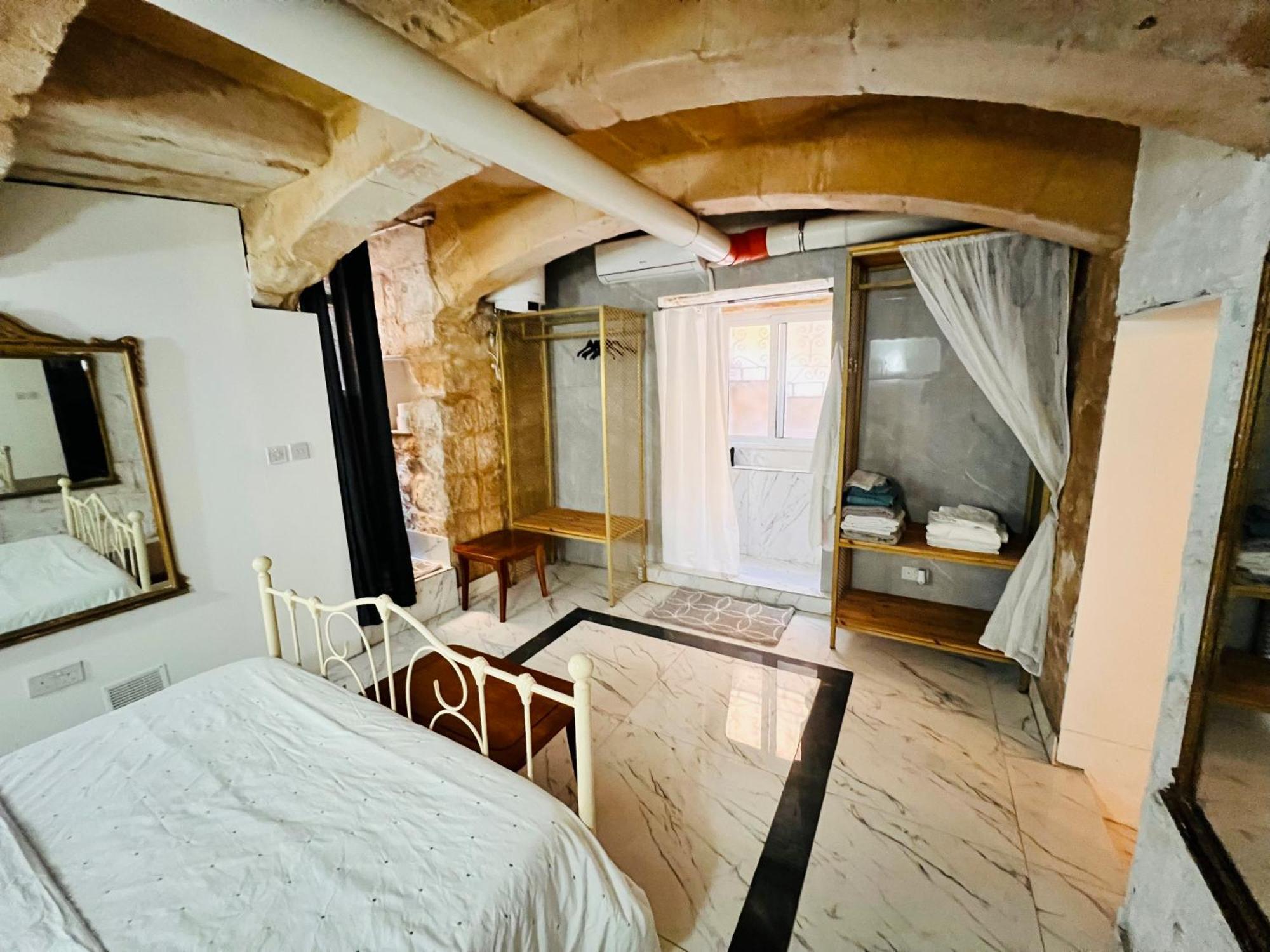 Charming Townhouse Prime Area Valletta Appartement Buitenkant foto